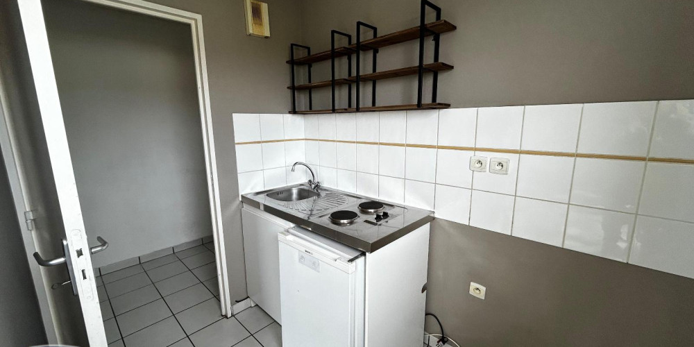 appartement à ST PIERRE DU MONT (40280)